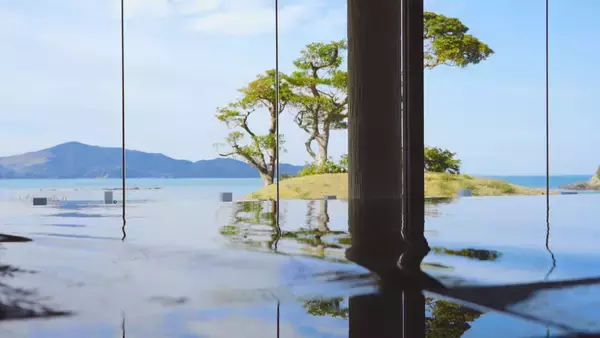 大浴場と海が一体化！「大江戸温泉物語 TAOYA志摩」のインフィニティ風呂