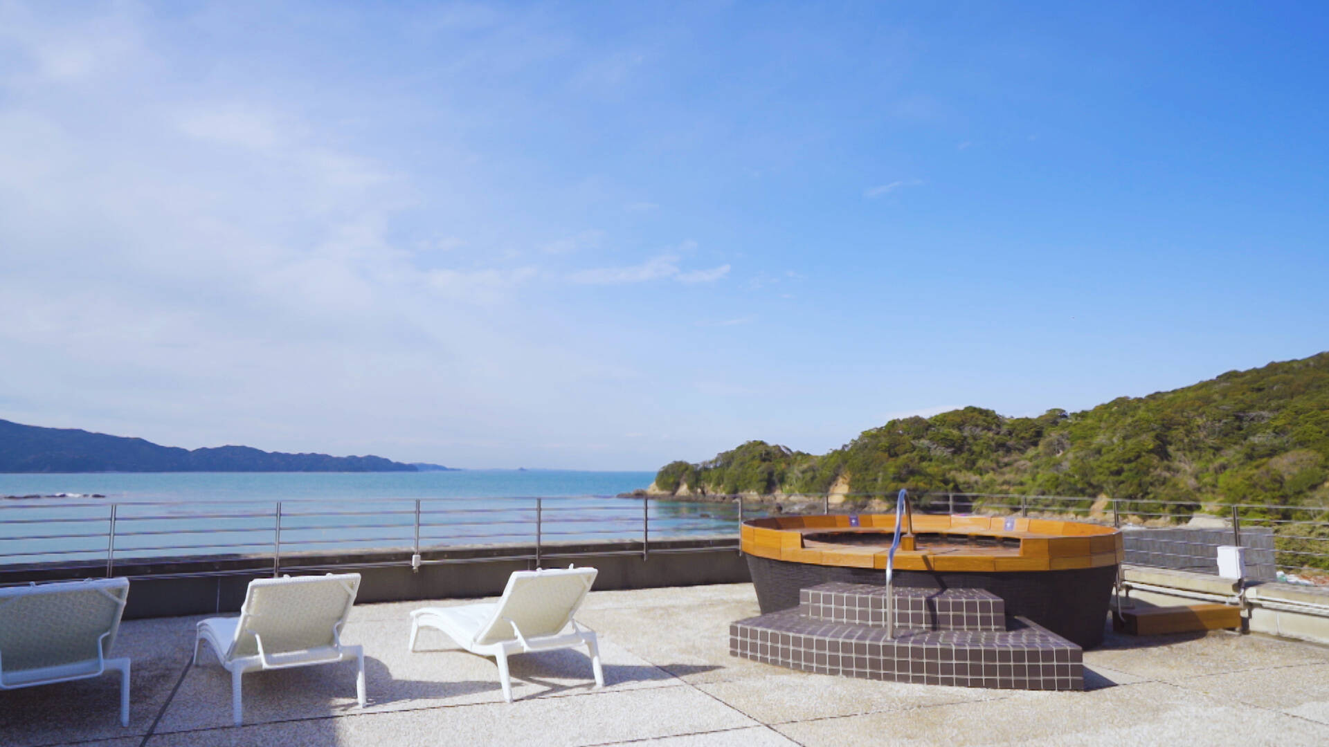 大浴場と海が一体化！「大江戸温泉物語 TAOYA志摩」のインフィニティ風呂