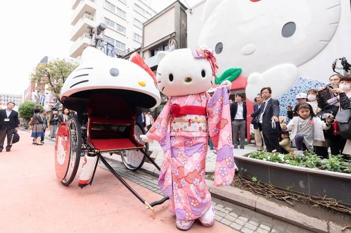 巨大キティちゃんが目印 サンリオギフトゲート浅草店 オープン 19年5月14日 エキサイトニュース