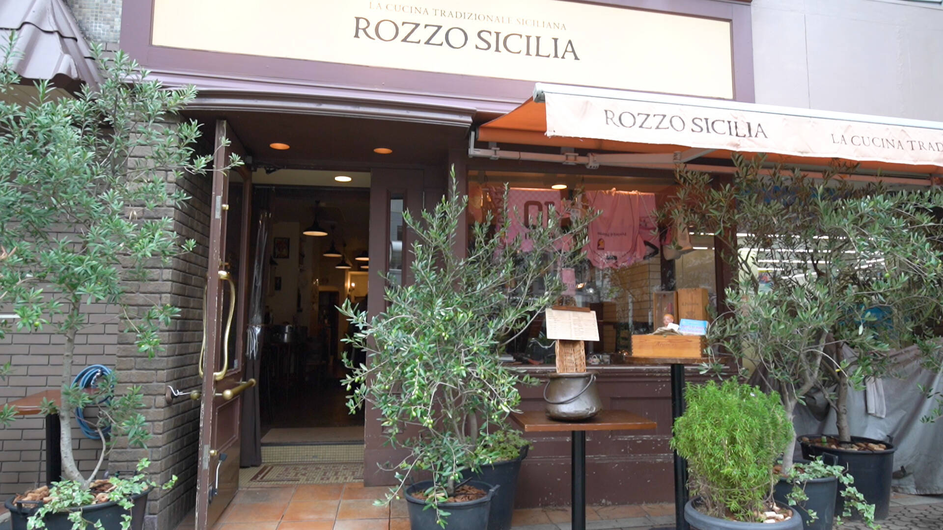 味の決め手はイタリア産食材 本場の味を追求したシチリア料理 18年2月1日 エキサイトニュース 味の決め手はイタリア産食材 本場の味を追求したシチリア料理 18年2月1日 エキサイトニュース