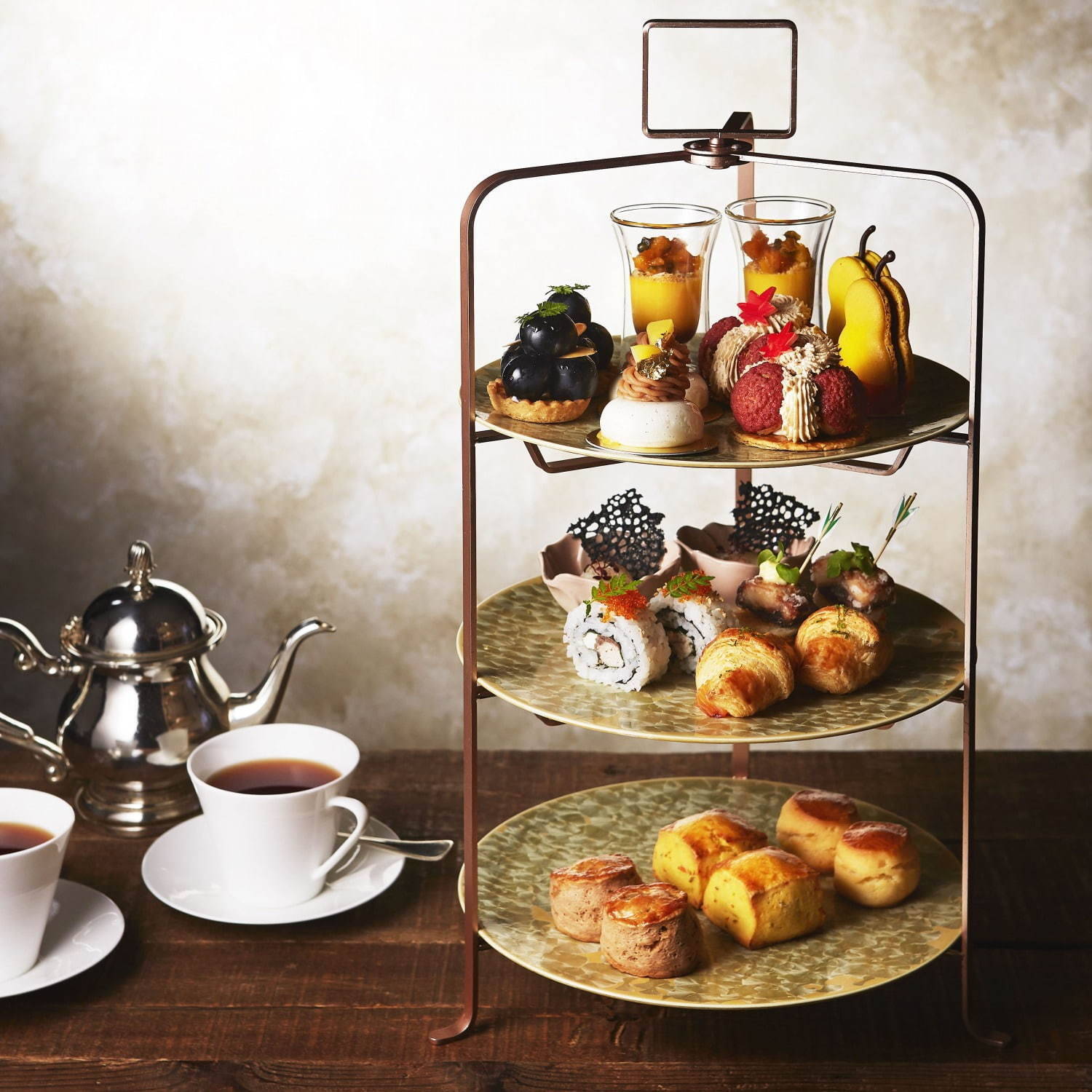 シャングリ ラ ホテル 東京 秋の味覚 ハロウィーン アフタヌーンティー登場 年9月14日 エキサイトニュース