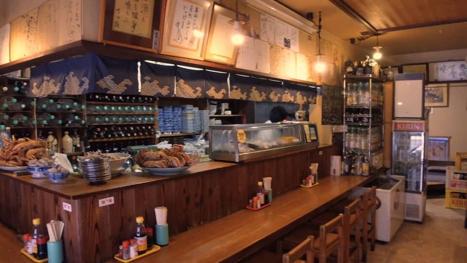 ノスタルジックな 大衆居酒屋 ハッピー で海鮮の魅力を再発見 18年5月25日 エキサイトニュース