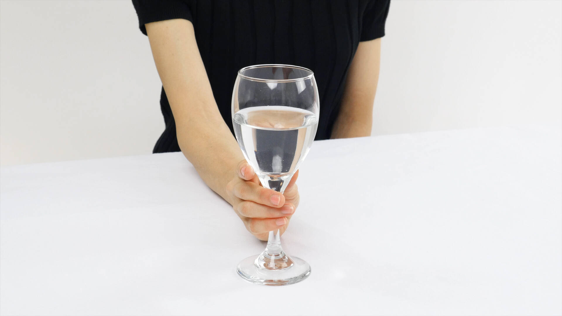 ひと工夫で差がつく お水 を美しく飲む方法 18年3月31日 エキサイトニュース