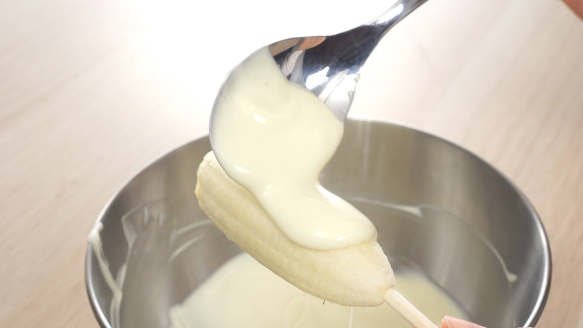 チョコに浸すだけ 簡単なのに超キュートなおばけチョコバナナ 18年5月17日 エキサイトニュース