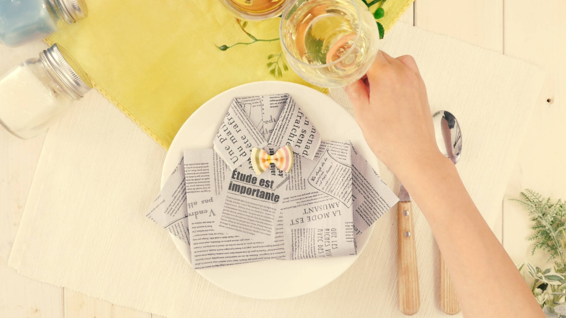 テーブルコーデを彩る 紙ナプキンで作る ワイシャツ 17年12月2日 エキサイトニュース