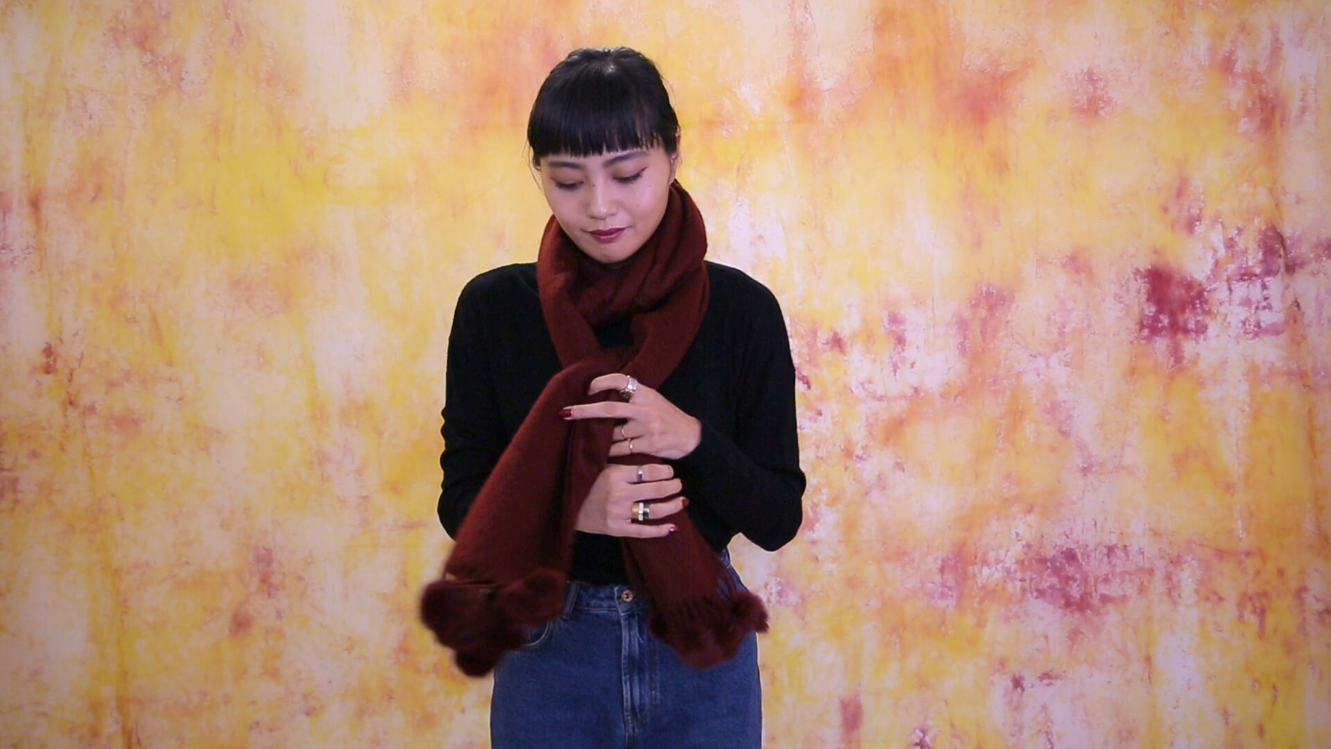 差し色で華やかフェイスの完成 赤いマフラーを上手に巻くコツ 17年12月日 エキサイトニュース