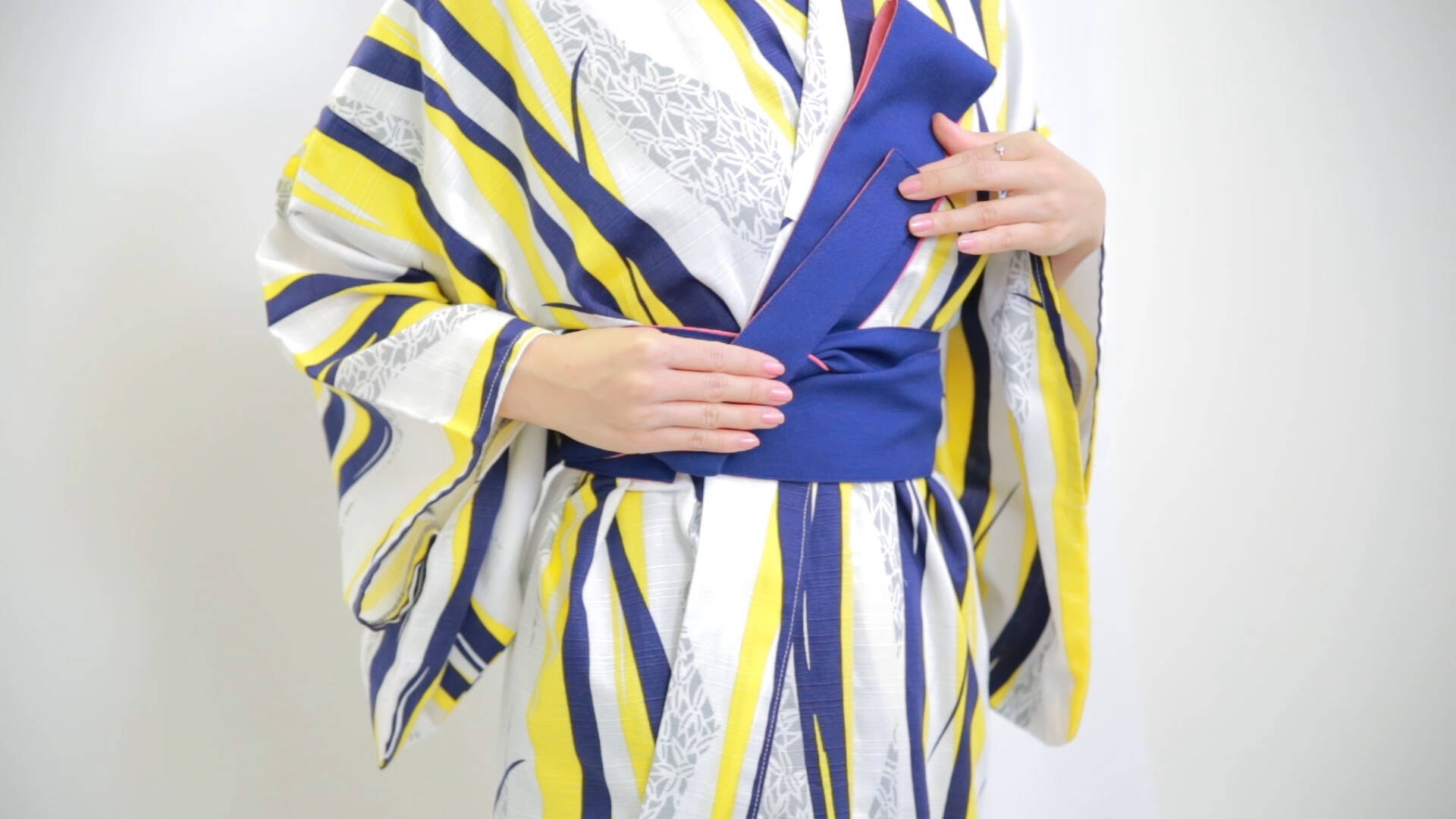 温泉浴衣で他の子と差がつく 可憐な帯アレンジで寝るときもスッキリ 19年3月1日 エキサイトニュース 温泉浴衣で他の子と差がつく 可憐な帯アレンジで寝るときもスッキリ 19年3月1日 エキサイトニュース