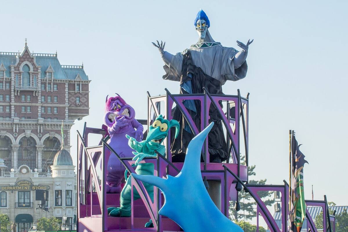 ディズニーヴィランズの魔力が溢れ出す 迫力満点のショー 19年3月13日 エキサイトニュース
