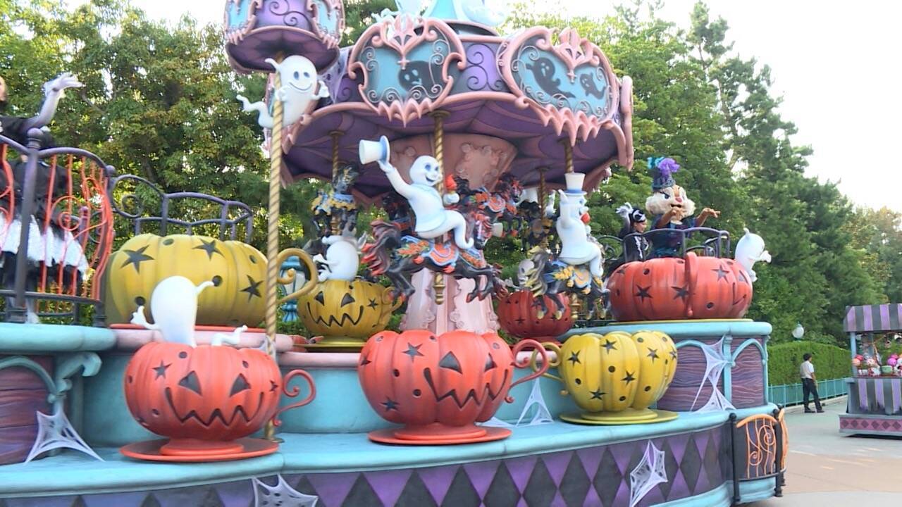 ディズニー ハロウィーンの最新パレード スプーキー Boo パレード でゴーストの仲間入り 18年9月15日 エキサイトニュース