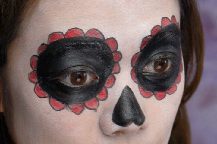 ハロウィンにぴったり かわいい スカルメイク 目元篇 18年10月9日 エキサイトニュース ハロウィンにぴったり かわいい スカルメイク 目元篇 18年10月9日 エキサイトニュース