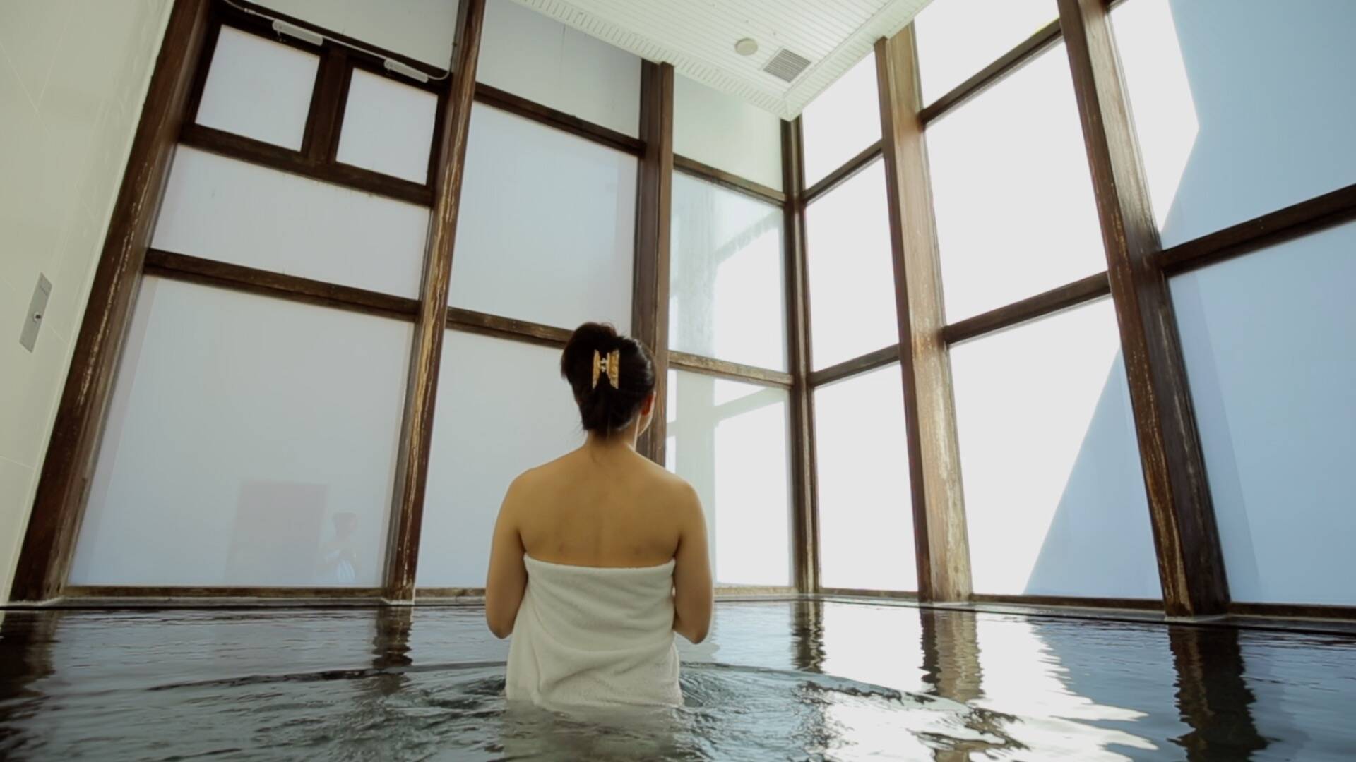 温泉がまるで瞑想空間 星のや軽井沢 のちょっと変わった入浴体験 16年12月8日 エキサイトニュース