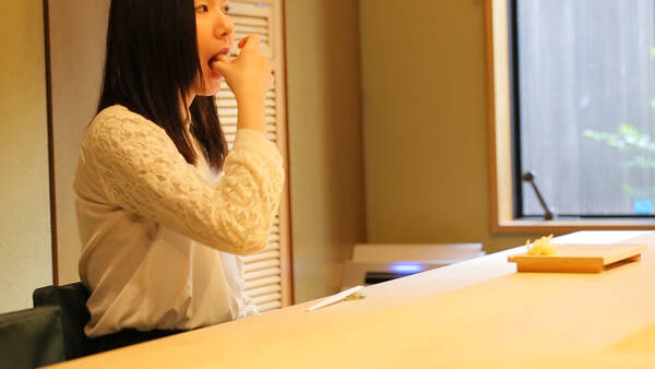 高級店のカウンターでも物怖じしない 粋な女のお寿司のたしなみ方 18年5月8日 エキサイトニュース