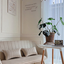 手軽にコーディネートを格上げ！DIYでつくるモールディングのあるお部屋