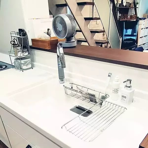 「シンクも洗面台も見せたくなる！水まわりがすっきり見えるコツ6選」の画像