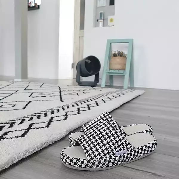 「【みんなが選んだ！】おうち時間がもっと快適になる♪しまむらのルームシューズ・スリッパ5選」の画像