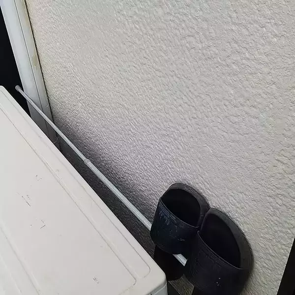 「お家の中でも外でも便利に使える♪暮らしを快適にするつっぱり棒活用法」の画像