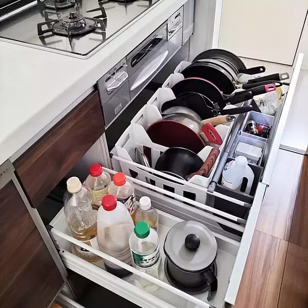 「暮らしやすさとインテリアを両立♪物がある場所でもスッキリ見せる工夫」の画像