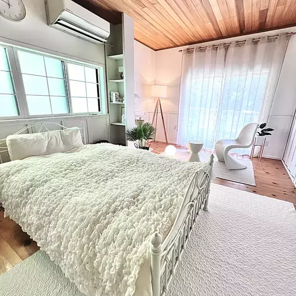 「ふんわり包まれる幸せ♡IKEAの人気ブランケットOFELIAの魅力と活用法」の画像