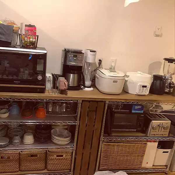 「収納力アップもインテリア映えも叶う！キッチンカウンターDIYアイデア集」の画像