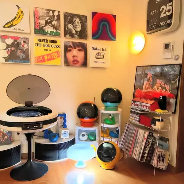 「【写真でルームツアー】アメリカンヴィンテージ×ミッドセンチュリーでつくる4つのお部屋。cassady.cassadyさんのお家をご紹介！」の画像