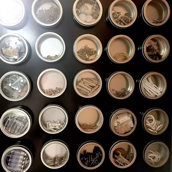 「デッドスペース活用で収納力アップ！すっきり暮らす整理収納アイデア」の画像