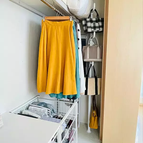 「デッドスペース活用で収納力アップ！すっきり暮らす整理収納アイデア」の画像