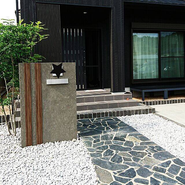 うきうきした気持ちで帰りたい♪こだわり溢れる玄関アプローチ