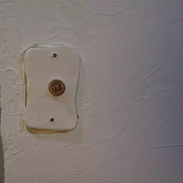 「ダイソーDIYで垢抜けリビングを目指す！参考にしたい100均リメイクアイデア6選」の画像