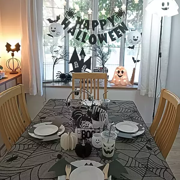 「仮装や料理が映える空間に変身♡ハロウィンパーティーが楽しくなるデコレーションアイデア」の画像
