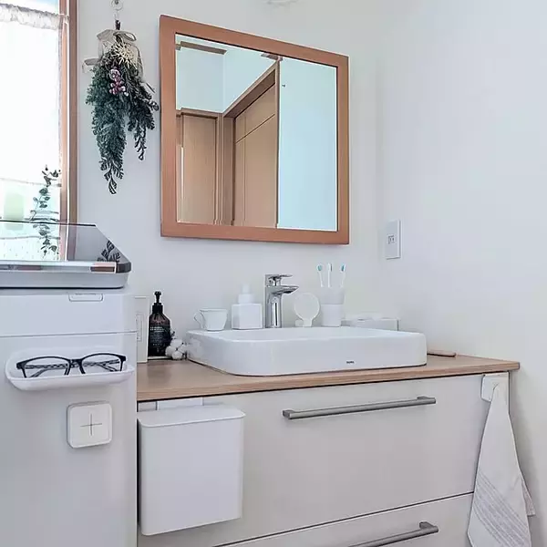 歯ブラシコップはどう置くのが正解？ユーザーさんの実例で見る、歯ブラシコップの置き方アイデア集