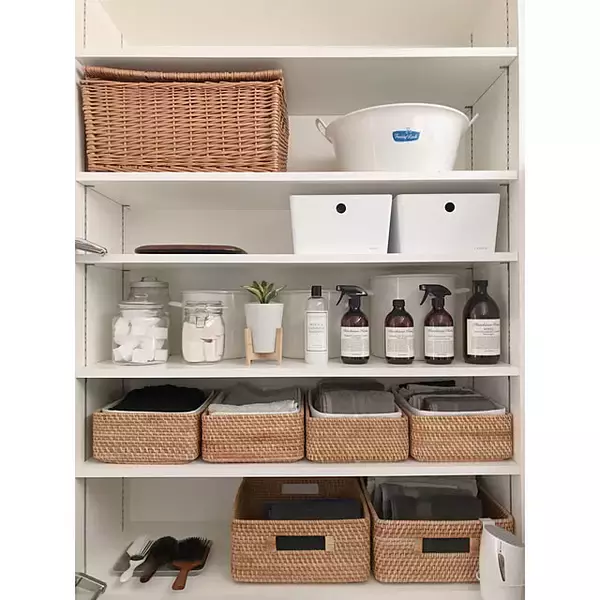 「お家のいたるところで大活躍！無印良品の重なるラタンバスケット」の画像