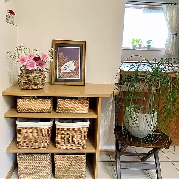 「お家のいたるところで大活躍！無印良品の重なるラタンバスケット」の画像