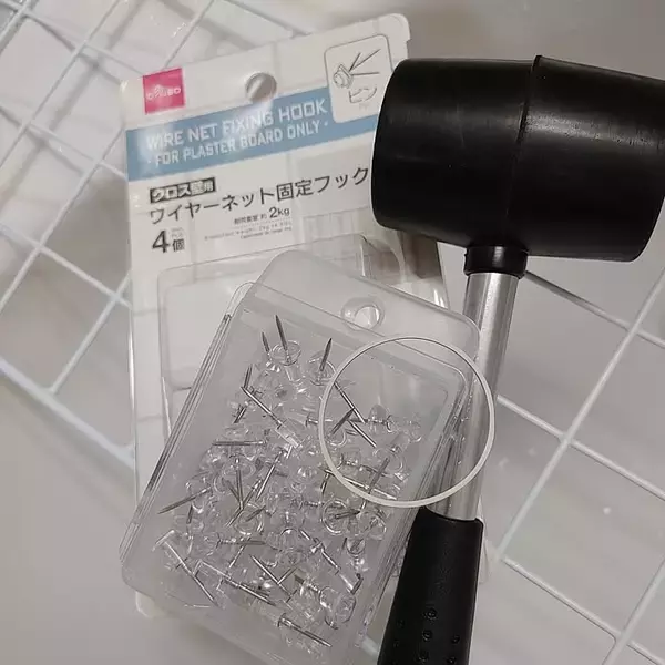 「「必要なときだけ物を置くスペースが欲しいときに使える、簡易棚のレシピ」 by michiさん」の画像