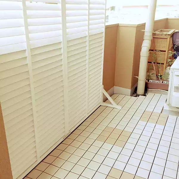 「視線のお悩みをやさしく解消！暮らしに安心を添える目隠しフェンス実例アイデア集」の画像