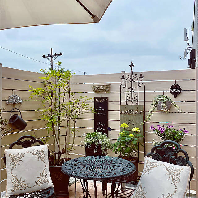 視線のお悩みをやさしく解消！暮らしに安心を添える目隠しフェンス実例アイデア集