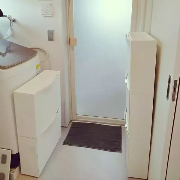 「壁面収納で省スペースは万全！IKEAのTRONESに収納したいおすすめアイテム6選」の画像