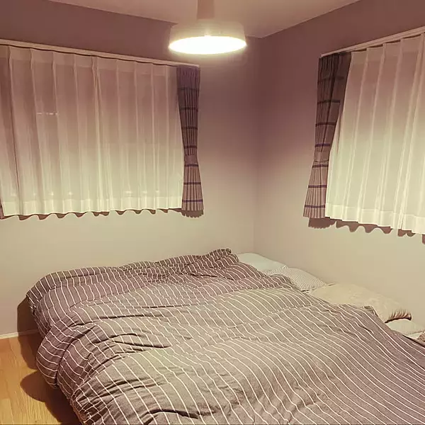 「一人暮らしから家族の寝室まで自由に使える♪無印良品の脚付きマットレスがある暮らし」の画像