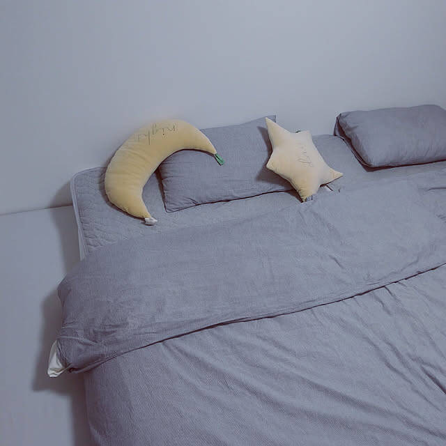 一人暮らしから家族の寝室まで自由に使える♪無印良品の脚付きマットレスがある暮らし