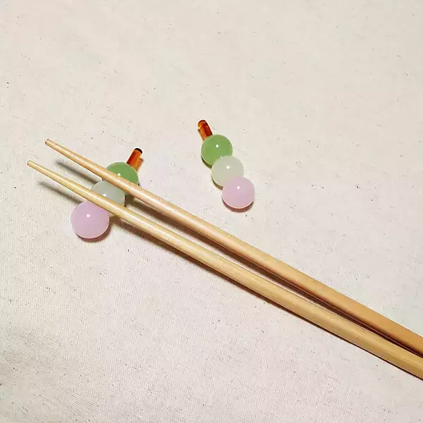 「テーブルコーディネートのアクセントに♪100均で見つかる個性的な箸置き6選」の画像