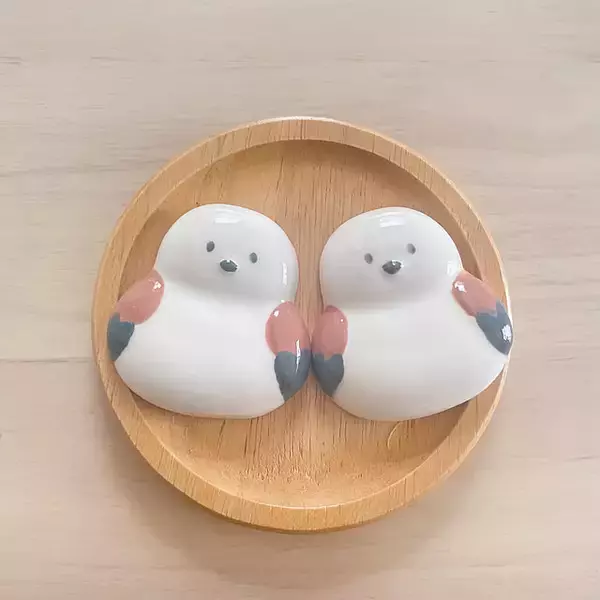 「テーブルコーディネートのアクセントに♪100均で見つかる個性的な箸置き6選」の画像