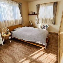 お部屋の雰囲気をガラリと変えたいならこれ！フロアタイルを取り入れたDIY実例