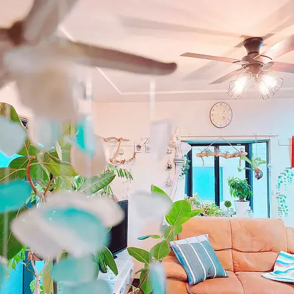 「見た目も機能もばっちり♡シーリングファンライトがあるお部屋」の画像
