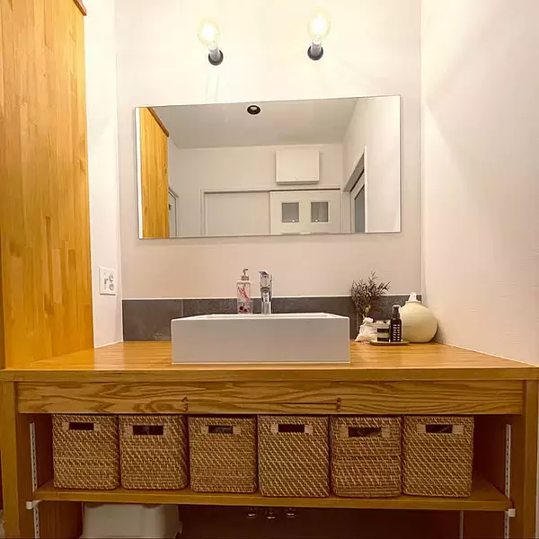 「入れるだけで収納もインテリアも決まってくれる♪ニトリのかごを使った収納実例」の画像