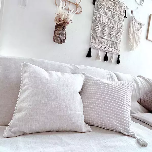 「気分に合わせて模様替え♪ニトリのクッション&クッションカバー10選」の画像