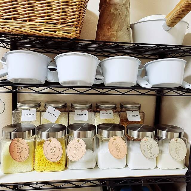 サイズも形状もさまざま♪用途に合わせてぴったりのものが選べる、セリアの保存容器をご紹介