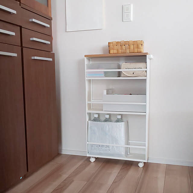 ストック品もスッキリ分かりやすく！参考にしたいペットボトル収納アイデア