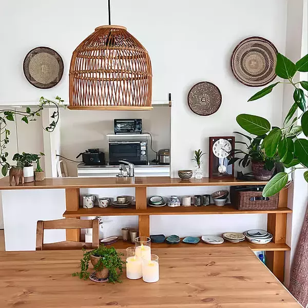 「実際にやってみた！壁にあいた穴を目立たなくする方法とアイデアの実例集」の画像