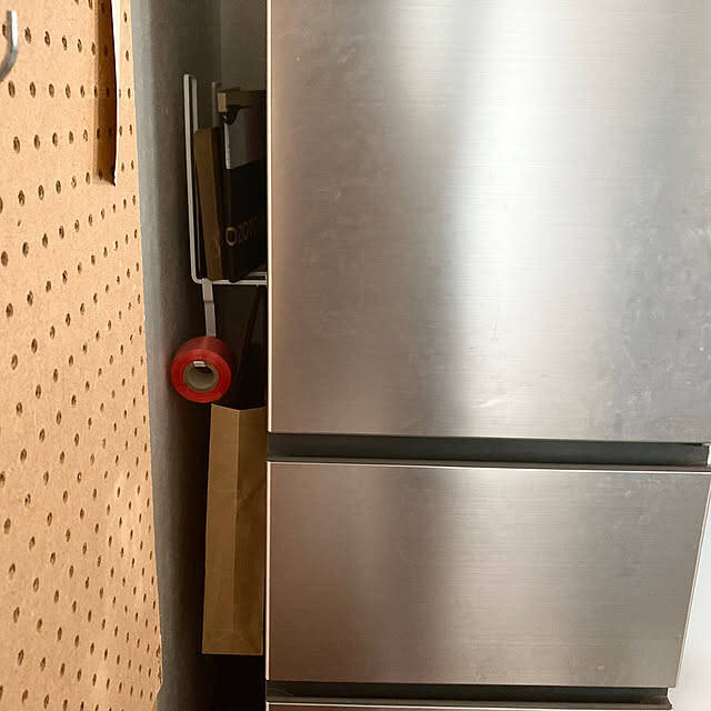 ダンボールのどこ置く問題をスッキリ解決！見た目も整うダンボールの一時置き場のアイディア