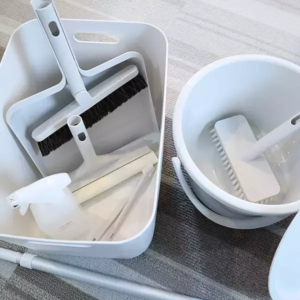 「きれいにするのが楽しくなる！アイデアと気が利いた無印良品の掃除道具」の画像