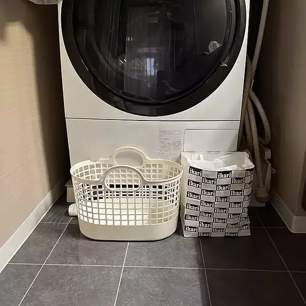 「溜まりがちなアレが大活躍！紙袋を賢く使い倒す裏技アイデア5選」の画像